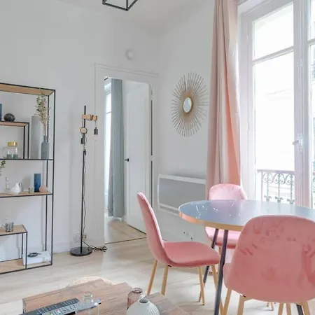 Splendide 10 Min Du Parc Monceau - 4p Apartman Párizs